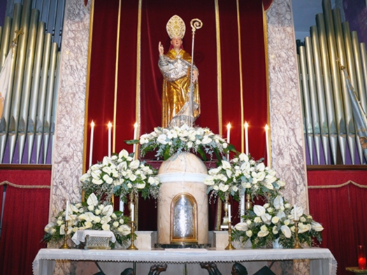 S.MAURO ALTARE 2.jpg